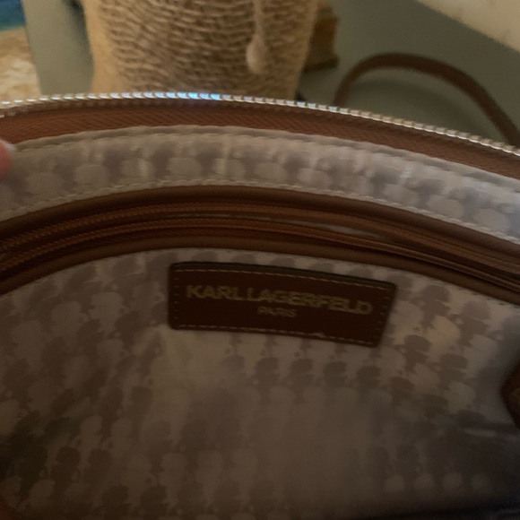 Karl Langerfeld, crossbody bag. Brown K L signature. 4 inches of chain on strap. - Picture 7 of 11